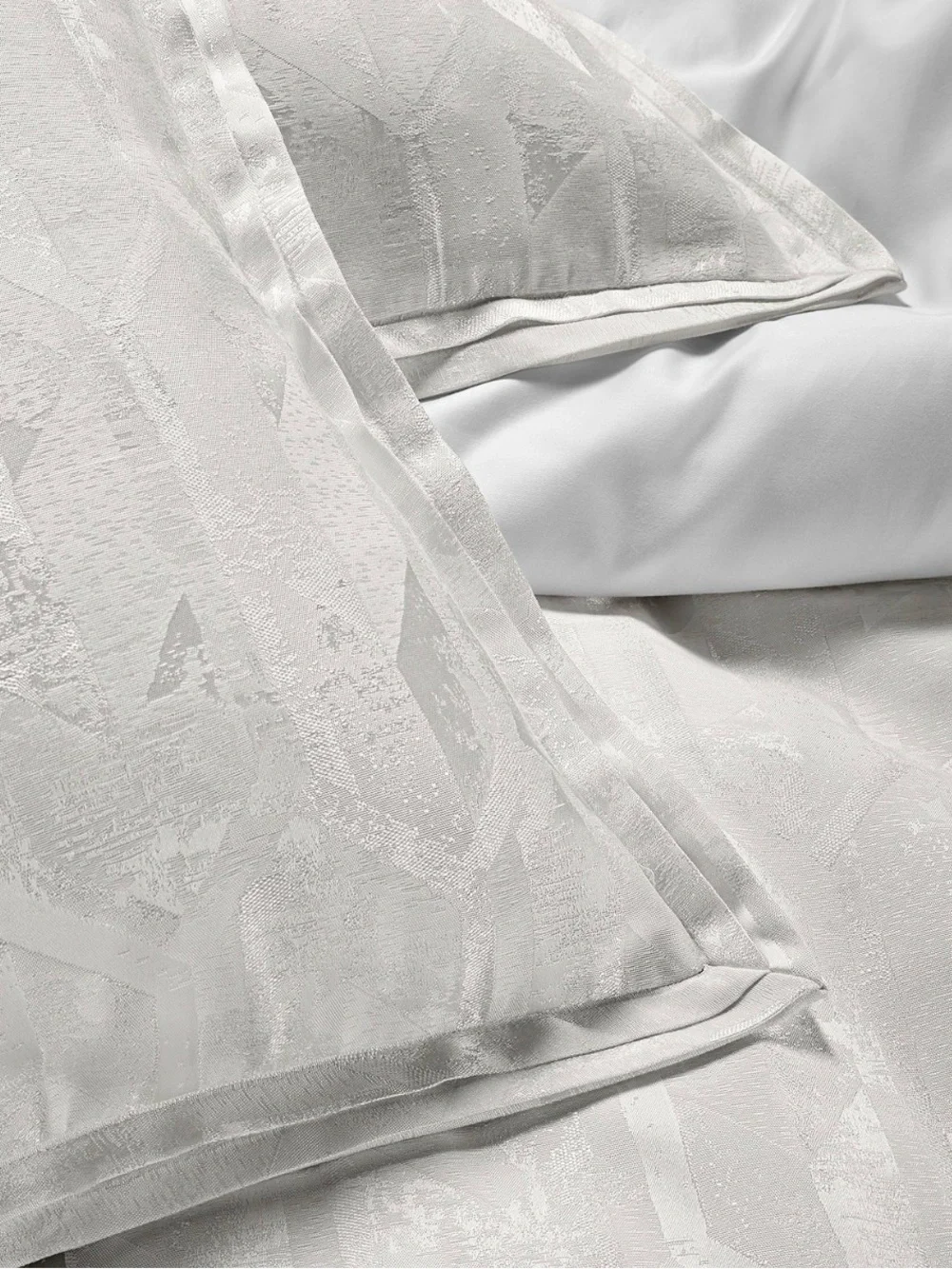 Hotel Collection Macy’s Tessera solid White damask Duvet Cover & Shams Set KING